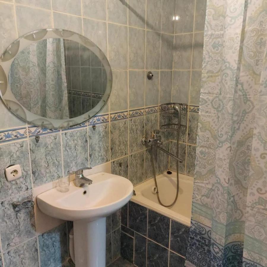 Caspian Hostel Atyraū Extérieur photo